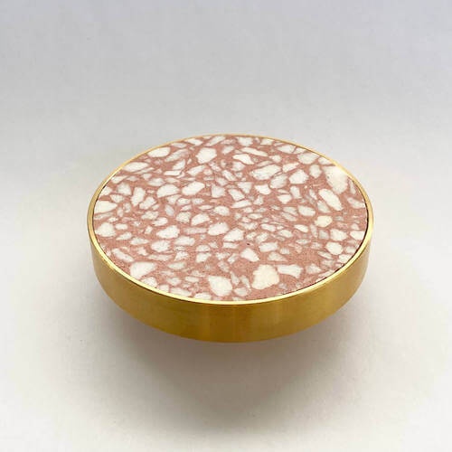 kolorowy-uchwyt-do-mebli